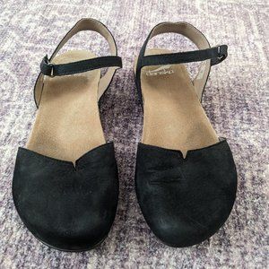 Dansko Rowan Black Nubuck size 38 Mary Jane style sandal
